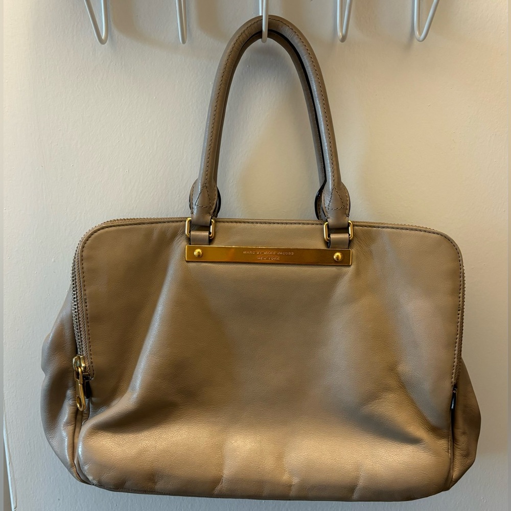Marc by Marc Jacobs Taupe/Gold Hardware Bag *MINT CONDITION